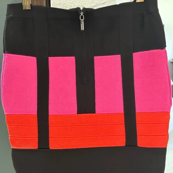 bebe Bandage Pencil Skirt - Black/Pink/Red Size S - Picture 5 of 8